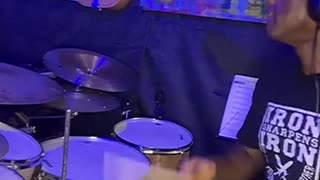 Grooving on drums