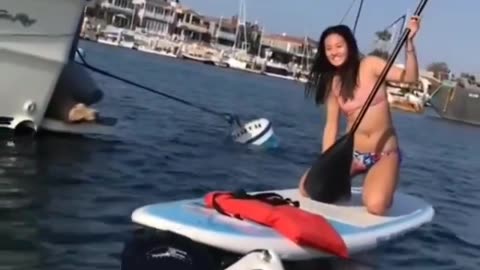 Girl & Seal Freak Each Other Out