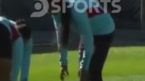 Colombian Women's Soccer Star Grabs Chest, Falls To The Ground During Practice