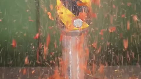 Tomatoes Vs. 150 Ton Hydraulic Press 🧐 #hydraulicpress #crushing #satisfying #viral