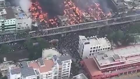 Huge fire destroys clothes market in Bangladeshi capital