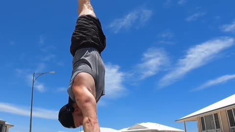 How to handstand easily