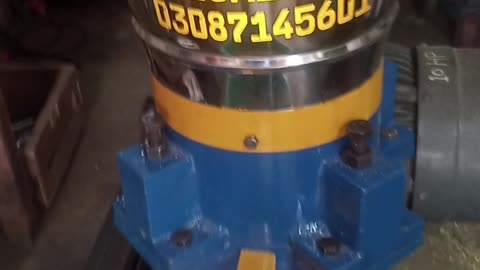 4 Rollar 600 KG/h Feed Pellet Machine