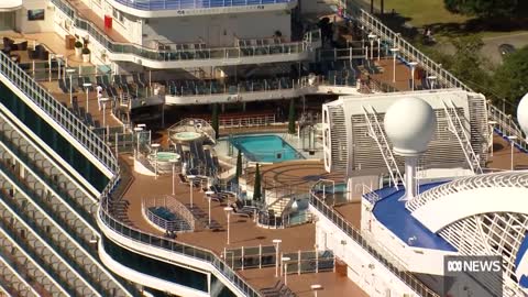 Majestic Princess with 800 COVID-positive passengers docks in Sydney