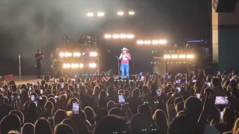 Jason Aldean in Cincinnati talking about phony democrat outrage