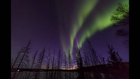 Pontoon Lake Aurora