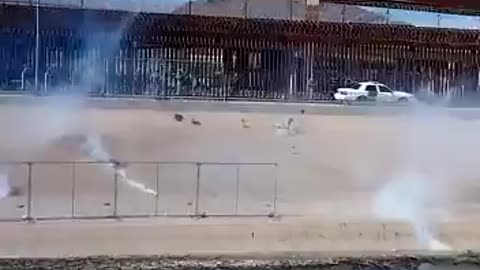 El Paso, TX Border Patrol agents forced to deploy gas after illegals begin throwing objects