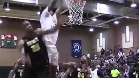 That's a hell of a dunk