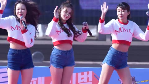 181007 Nancy Momoland MOMOLAND 'BBoom BBoom BBoom' 4K 60P fancam @Ssireum Festival by DaftTaengk