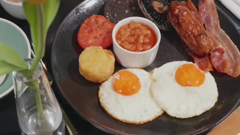 The British Bean Obsession: Exploring the Full English Breakfast Tradition