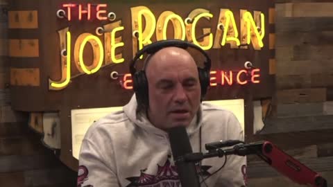 Joe Rogan discusses media coverage of Hunter Bidens laptop