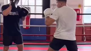 Tommy Fury On Pads (Short Clip)