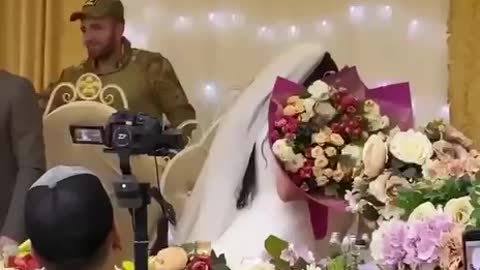Soldier unexpectedly returns from the frontline, to be at the wedding of his sister.