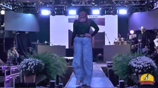 Desfile Garota Expoalta 2022 Kemilly Lagass - Traje brusa e calça