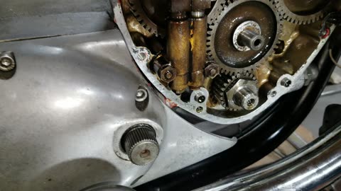 1971 Triumph Bonneville, Troubleshooting a power issue