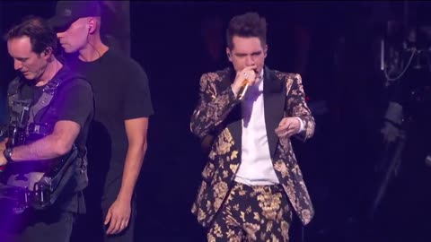 Panic! At The Disco Perform 'High Hopes' - MTV VMA - Live Performance