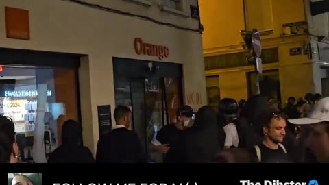 🇫🇷BREAKING: Antifa are rioting in France and vandalizing shops after massive victory for the right