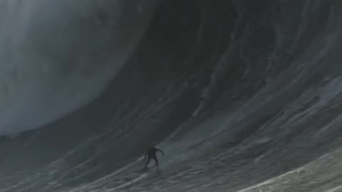 MASON BARNES COULD HAVE RIDDEN THE 100 FOOT WAVE AT NAZRE