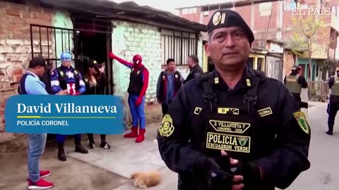 Policías con DISFRAZ de SUPERHÉROES hacen redada ANTIDROGAS en Perú | EL PAÍS