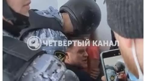 Russian soldiers steal kids