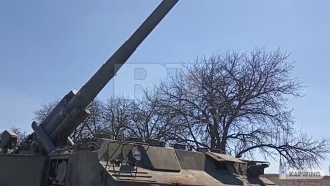 Captured Ukrainian 203 mm self-propelled gun 2S7 "Pion