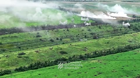 Must-See Footage from Ukrainian Tank Gunners