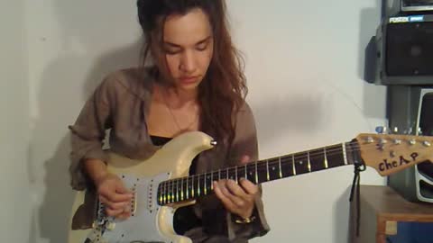 Amazing guitar cover of Indila's "Mini World"