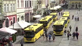 School buses honor Ukrainian children killed in war