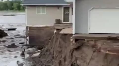 #USA, 24 June 2024. #Flooding has left devastation around #Maccook Lake in North Sioux City