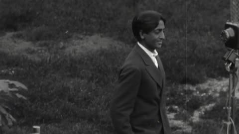 Krishnamurti | Speaking at the Ommen camp, early 1930s