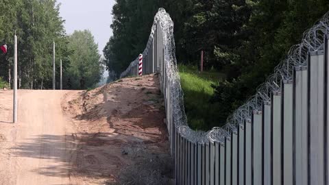 Polish wall fails to deter African, Cuban migrants