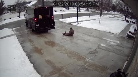 UPS Delivery Guy vs Icy