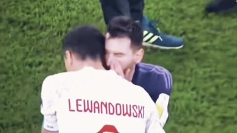Chúc mừng Messi và Lewandowski