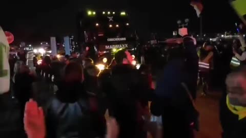 The Trucker Convoy In France Has A Ton Of Supporters - Truckers For Freedom