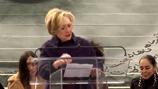 Hillary Clinton backs Iranian women at NY event