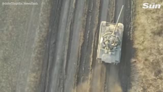 INCREDIBLE FOOTAGE SHOWS UKRAINIAN TANK WIPING OUT RUSSIAN TROOPS