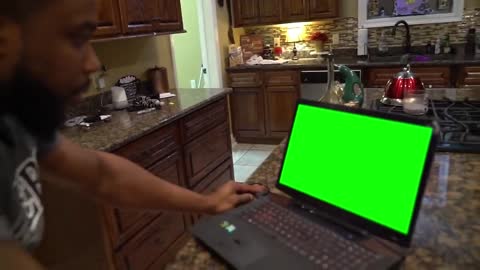 CashNasty Punches Laptop - Green Screen