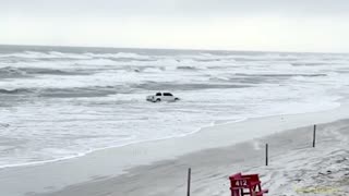 New York man arrested after driving pickup truck into ocean from Florida shore