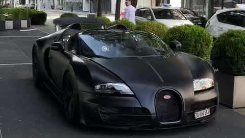 Bugatti Veyron #bugatti #veyron #bugattiveyron #hypercar #supercar #luxury #viral #crazyroadsters