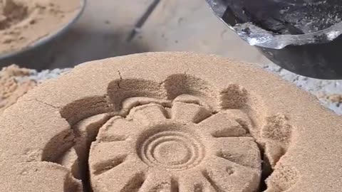 #art #sand #cake صناعات جميله من صهر المعادن صب