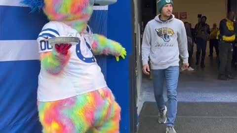 Count the naughty and funny moments of mascots