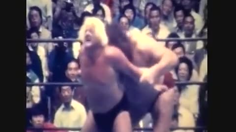 (1980.05.24) Andre The Giant vs Dusty Rhodes - Japan