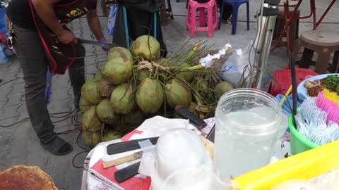 Amazing Coconut Cutting Skills - Thai street food