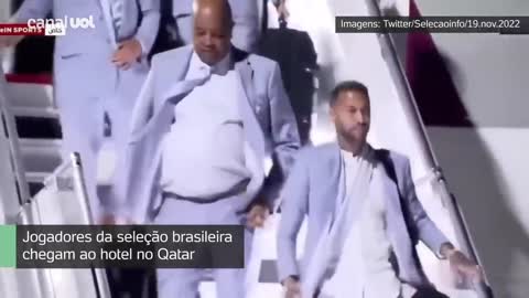 BRASIL NA COPA: Seleção chega no Qatar e é recebida com festa