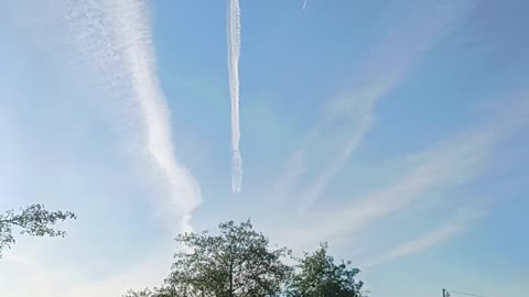 Undeniable Proof there is 2 Trials in Our Sky, 1 is a Chemical Trail and 1 is a CONdensation Trial