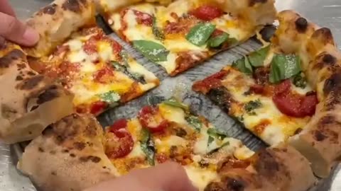 The right way to slice Italian pizza
