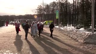 Costumed Moscow runners race for Orthodox Christmas