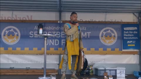 INDIANER CHRISTIAN - BAUTZEN, Kornmarkt, 08 05 2023, 118. MAHNWACHE 🕊 - Bürgermikrofon