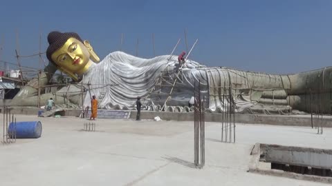 India constructs reclining statue of Buddha in Bodh Gaya