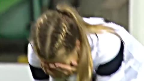 Women FUNNY Football Moments 😂🤣